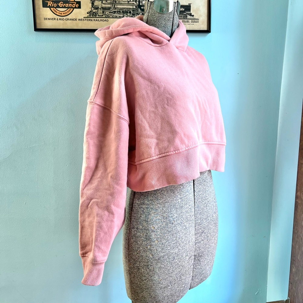 Forever 21 Cropped Pastel Pink Hoodie